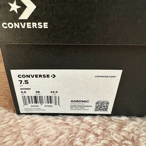 NIB Chuck Taylor All Star Hi Lift Cherries Sneakers Size 7.5 (38) - Picture 4 of 6